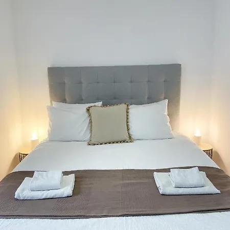 In The Heart Of Alfama! Cozy 1 Bedroom * 리스본